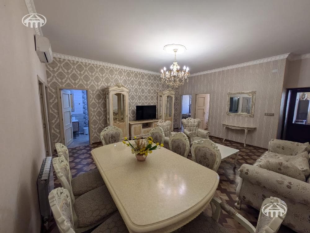 Квартира · 4 комн. · 134 м² · Кентрон