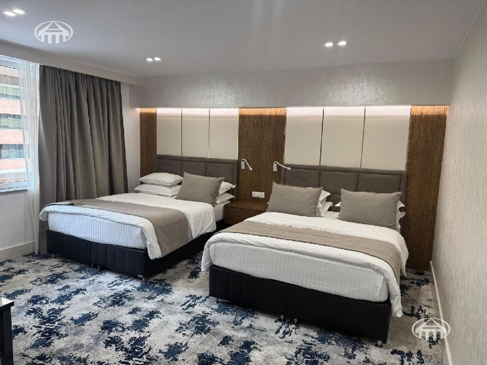 Hotel · 9 rooms · 2,900 m² · Kentron