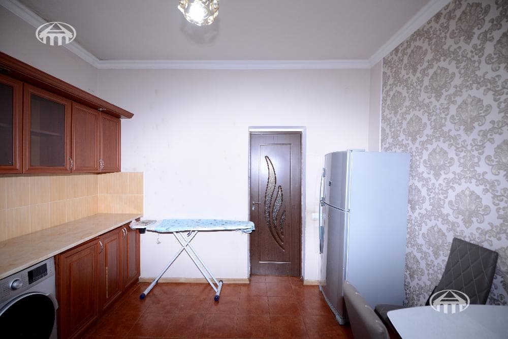 Особняк · 5 комн. · 242 м² · Давташен