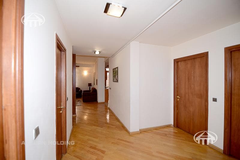 Apartment · 3 rooms · 134 m² · Arabkir