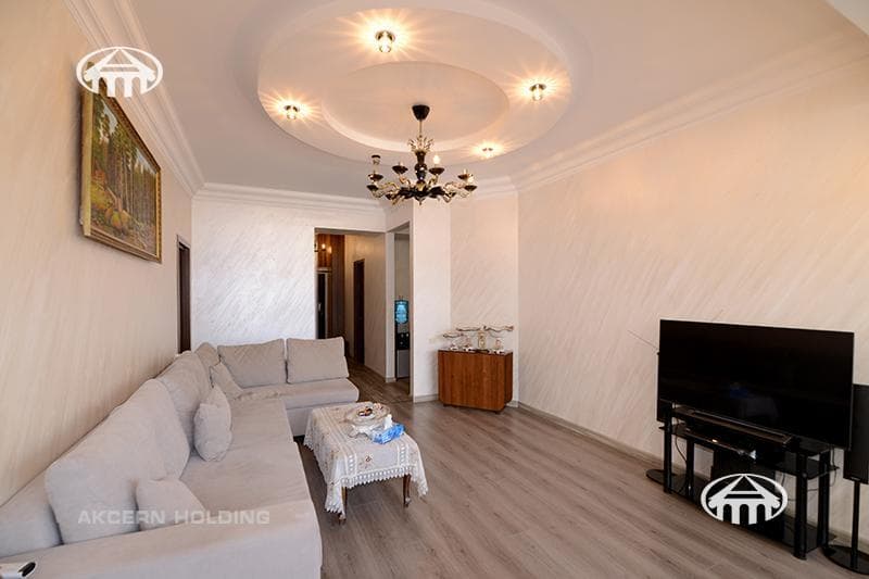 Բնակարան · 2 սեն. · 77 մ² · Կենտրոն