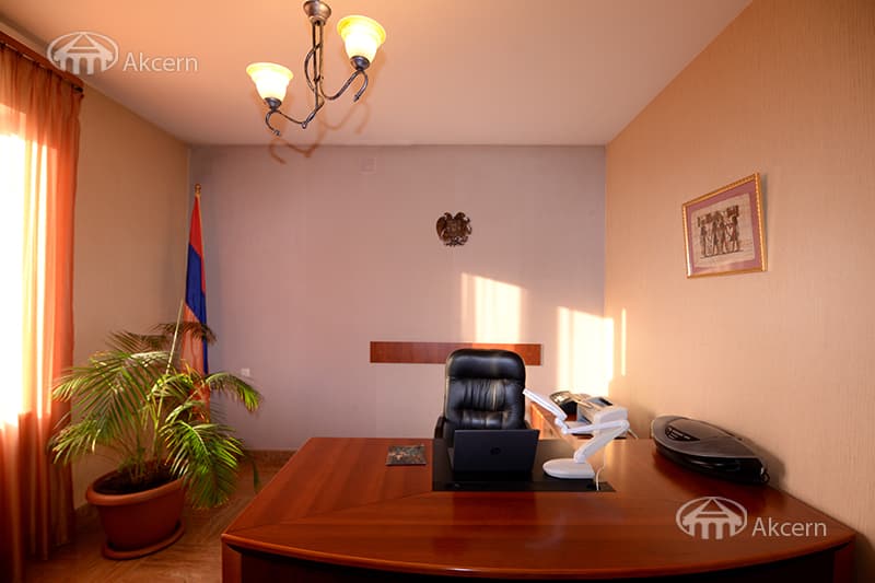 Особняк · 5 комн. · 270 м² · Канакер-Зейтун