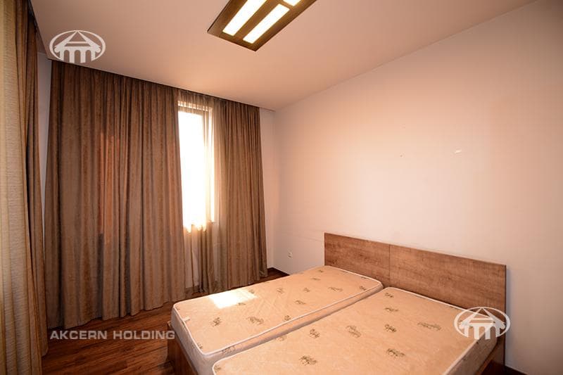 Mansion · 5 rooms · 388 m² · Arabkir
