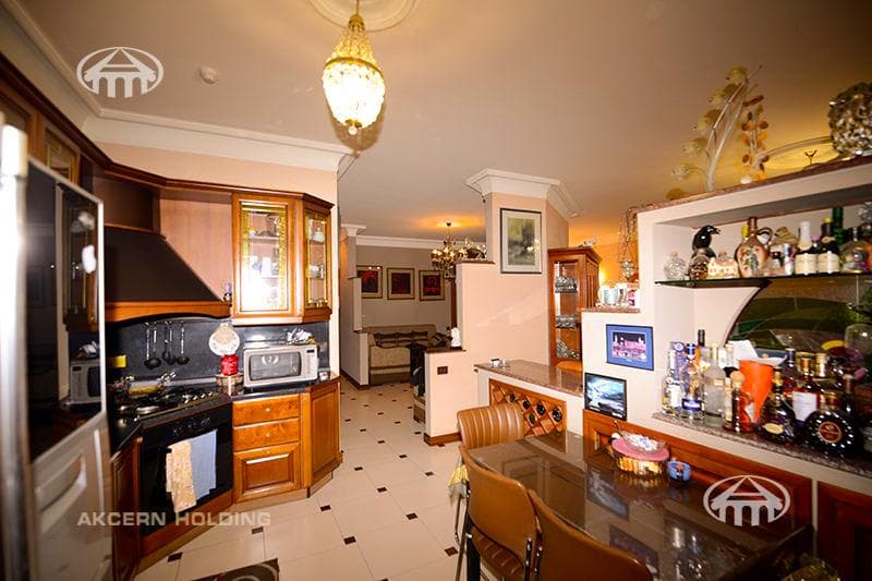 Квартира · 7 комн. · 223 м² · Кентрон