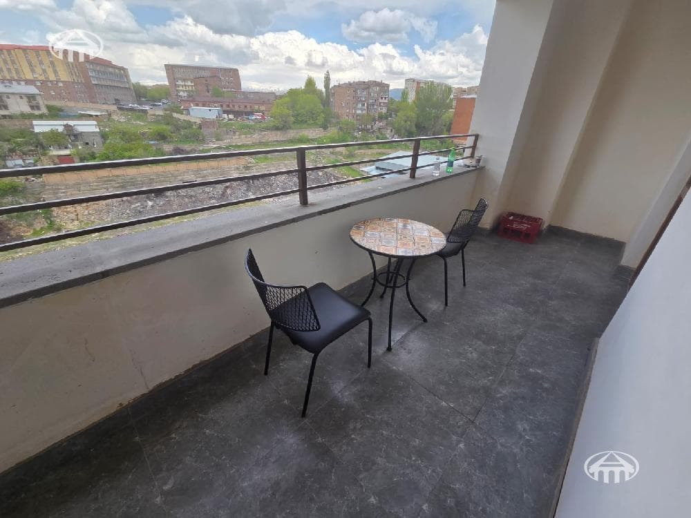 Apartment · 2 rooms · 64 m² · Kanaker-Zeytun
