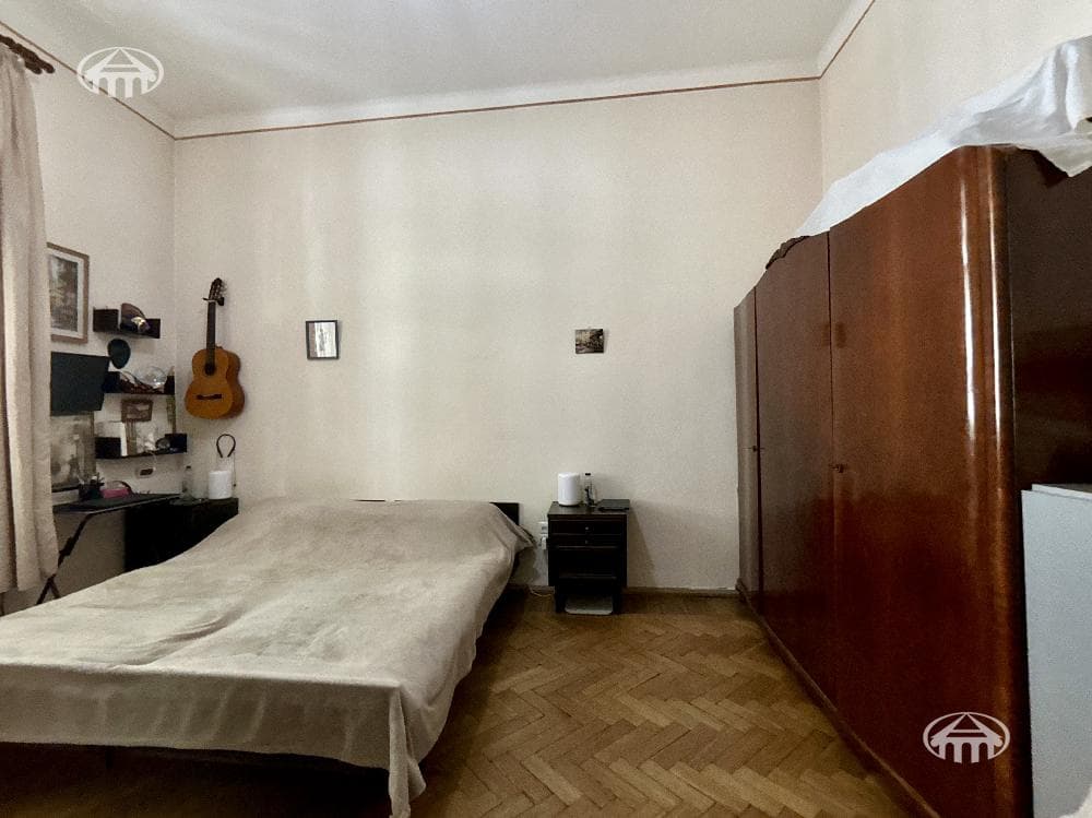 Apartment · 2 rooms · 83 m² · Kentron