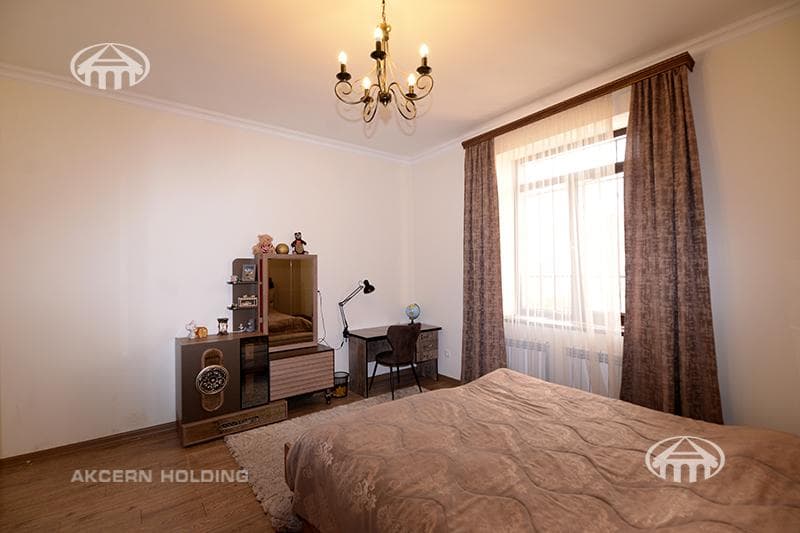 Mansion · 5 rooms · 290 m² · Avan