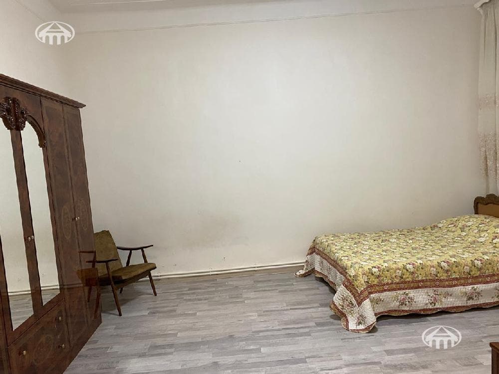 House · 3 rooms · 90 m² · Arabkir