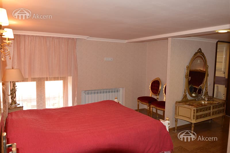 Квартира · 4 комн. · 108 м² · Кентрон