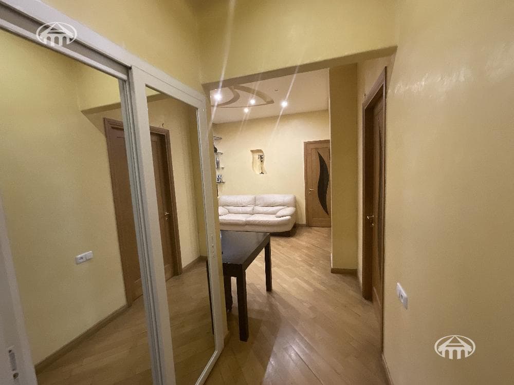 Apartment · 4 rooms · 174 m² · Kentron