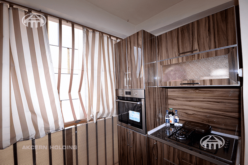 Apartment · 5 rooms · 210 m² · Kentron