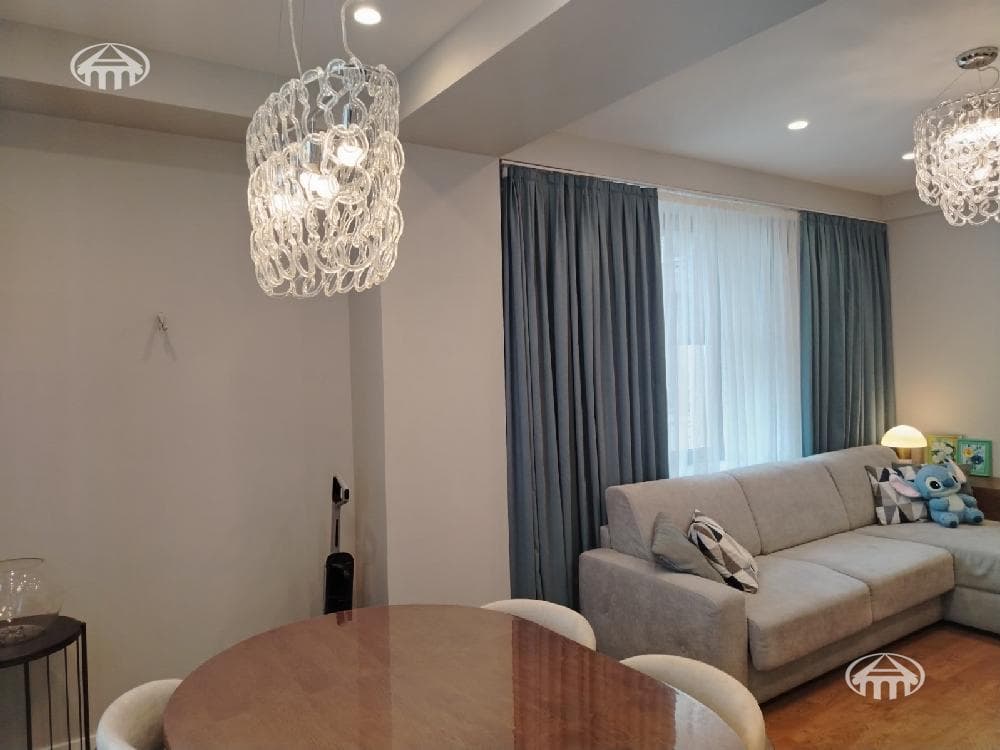 Apartment · 2 rooms · 60 m² · Kentron