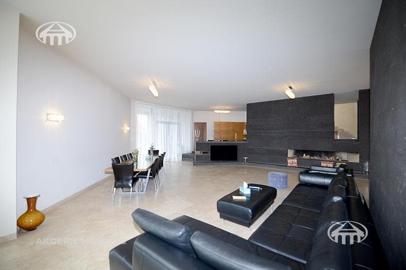 Mansion · 6 rooms · 689 m² · Vahagni