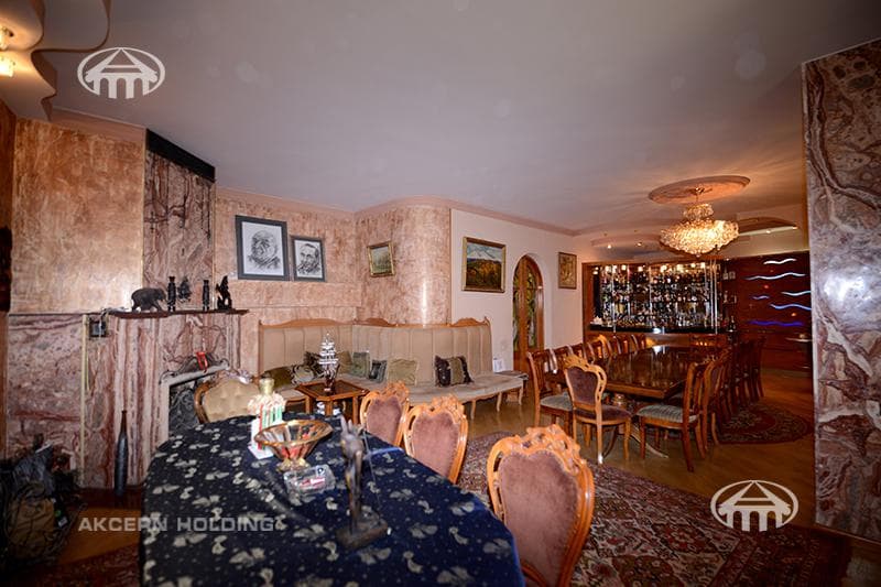 Mansion · 9 rooms · 671 m² · Arabkir