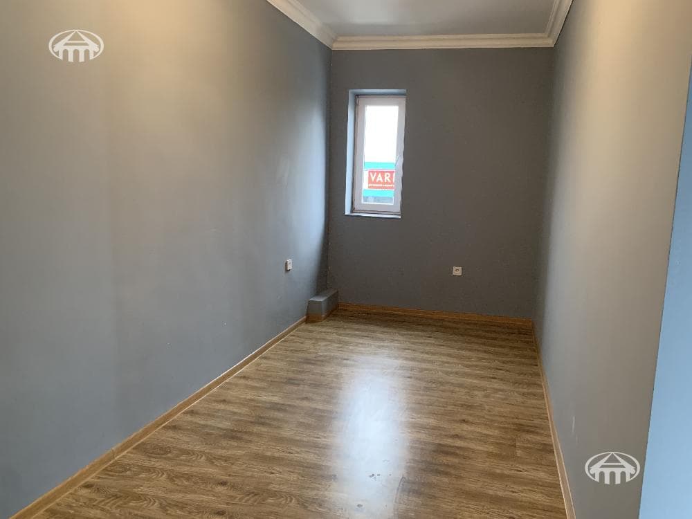 Office · 80 m² · Kentron