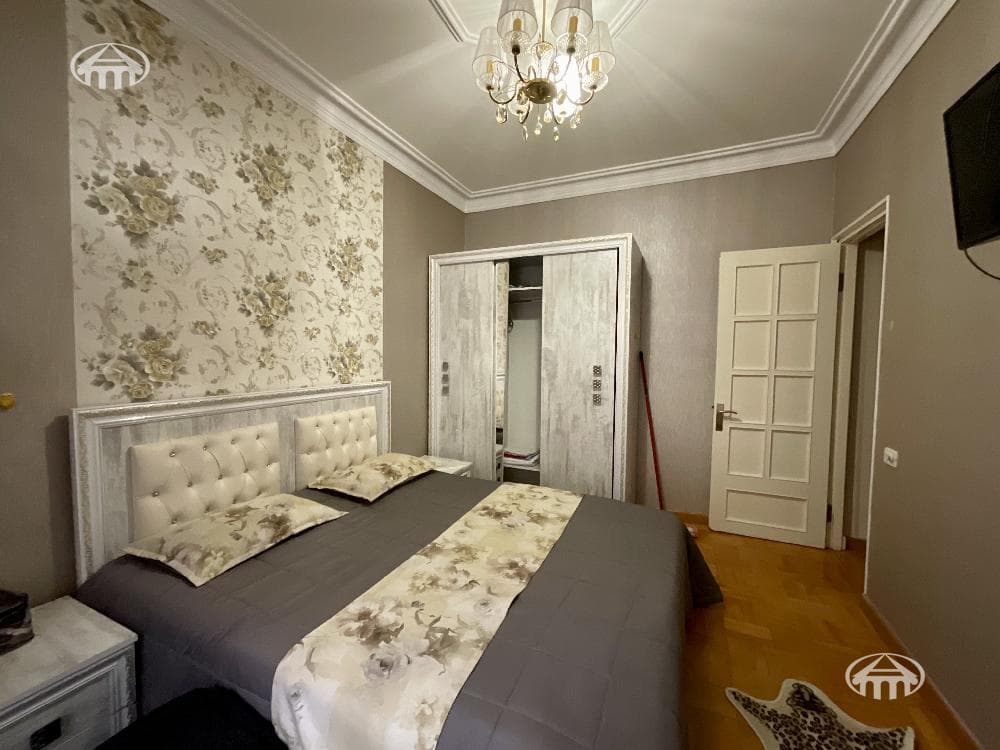 Дом · 5 комн. · 294 м² · Арабкир