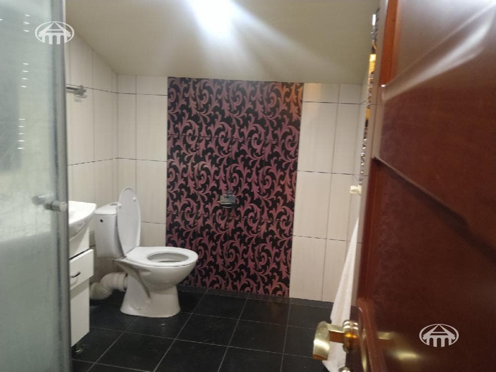 Apartment · 4 rooms · 184 m² · Kentron