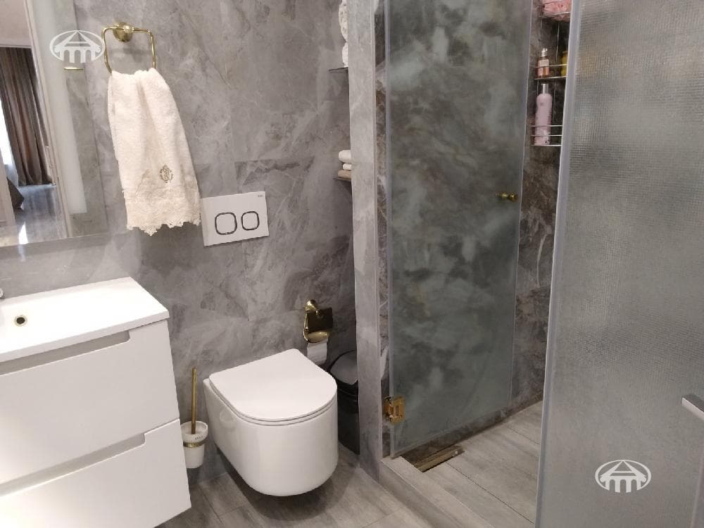 Apartment · 3 rooms · 82 m² · v. Arinj