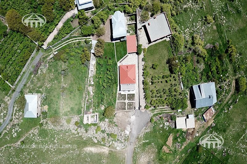 Mansion · 4 rooms · 244 m² · Saghmosavan