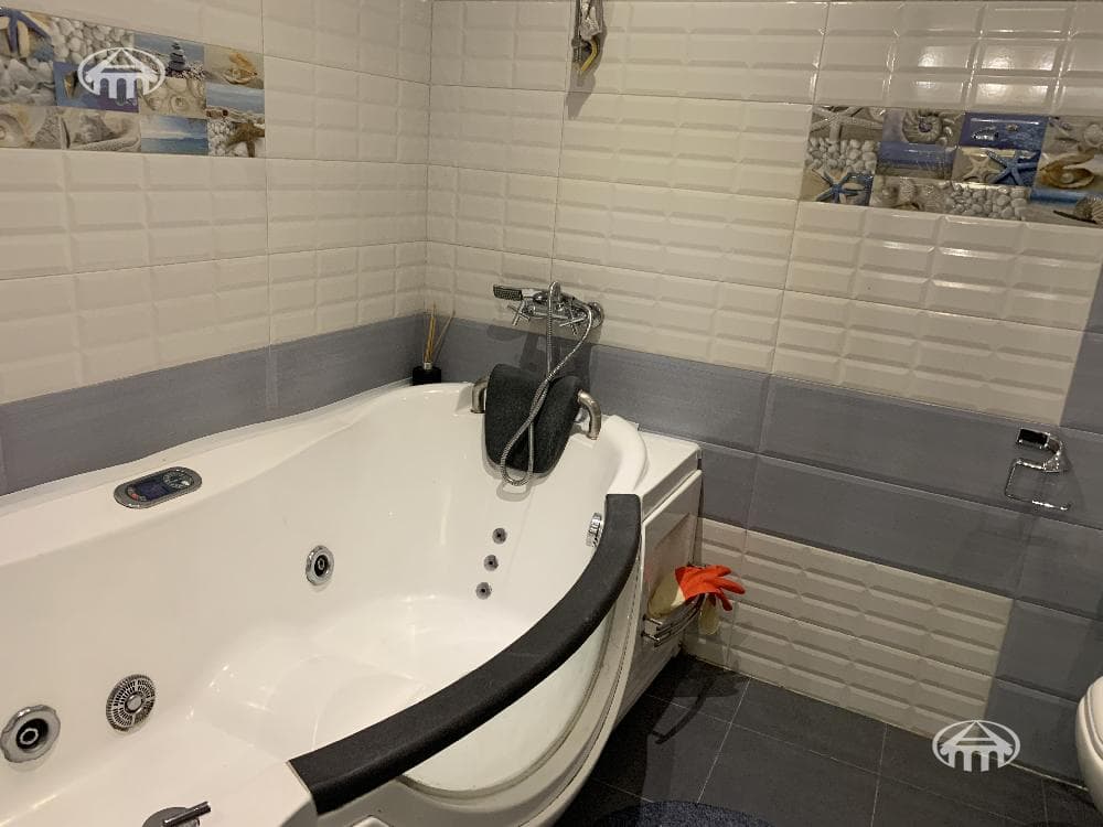 Apartment · 2 rooms · 55 m² · Kentron — photo 10 / 16