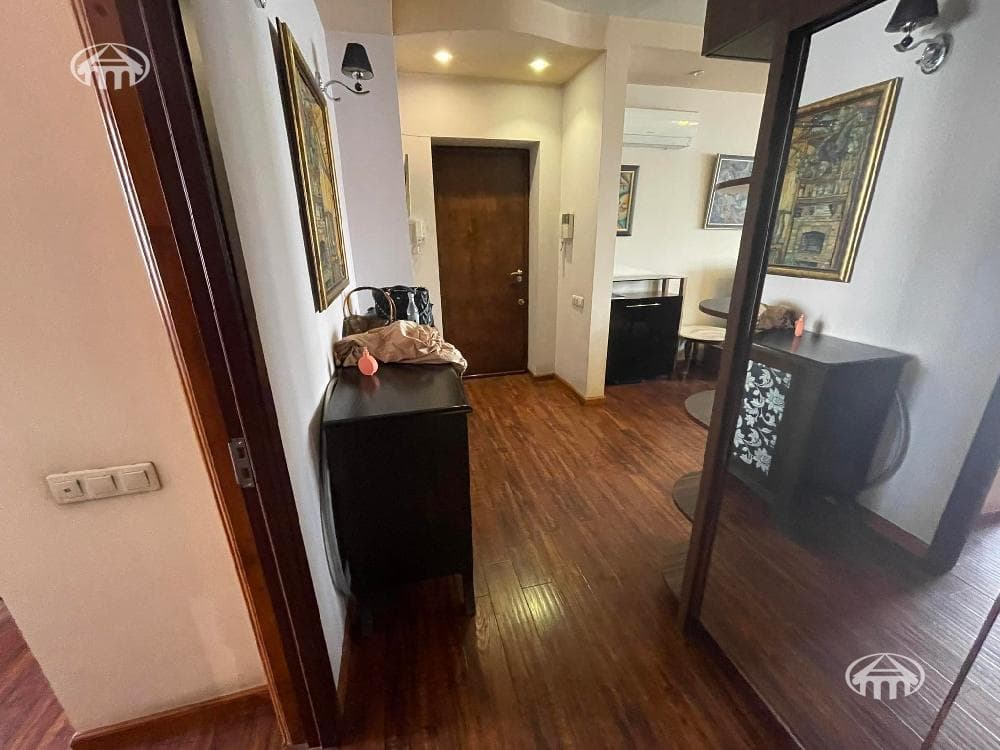 Բնակարան · 3 սեն. · 92 մ² · Կենտրոն