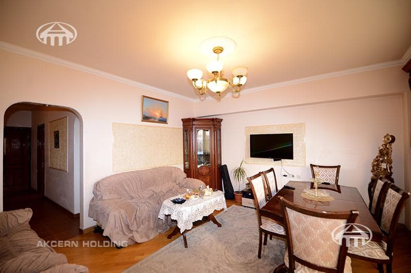 Apartment · 3 rooms · 85 m² · Kentron