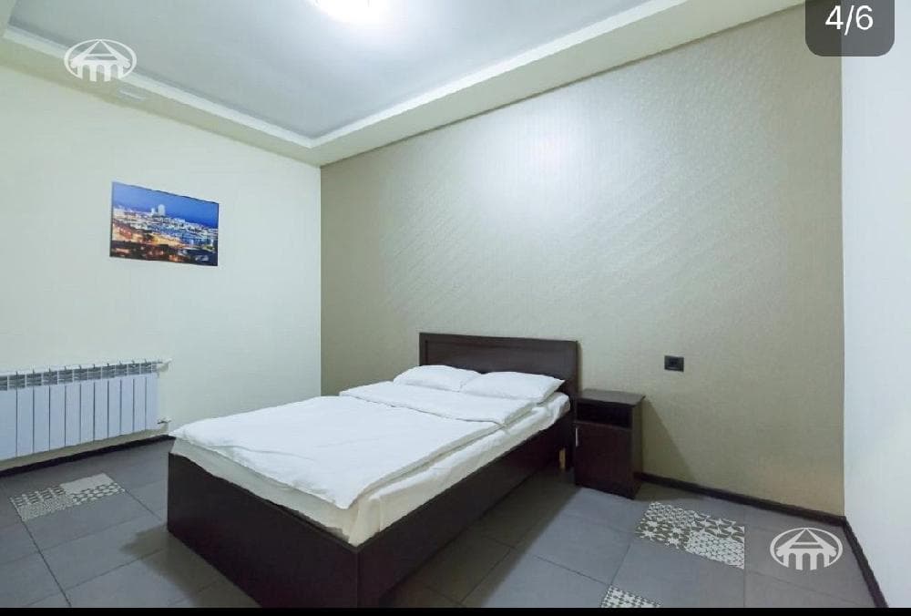 Hotel · 8 rooms · 585 m² · Arabkir