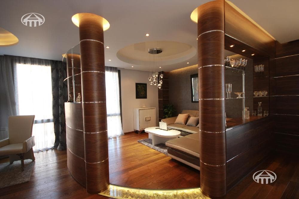Բնակարան · 3 սեն. · 145 մ² · Կենտրոն