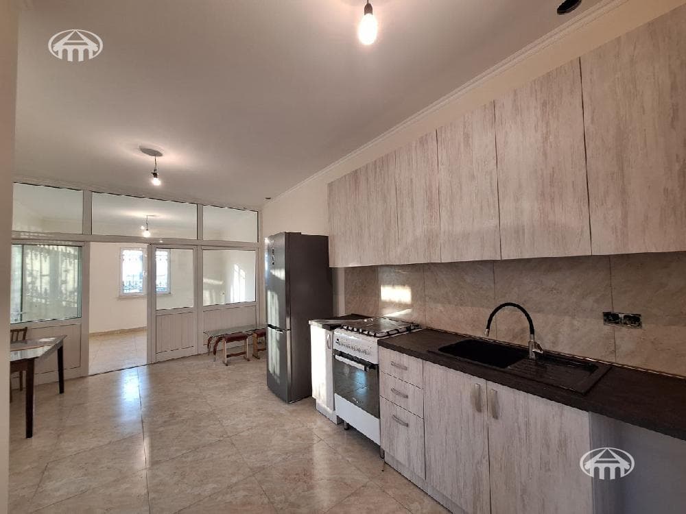 Mansion · 8 rooms · 460 m² · Kanaker-Zeytun
