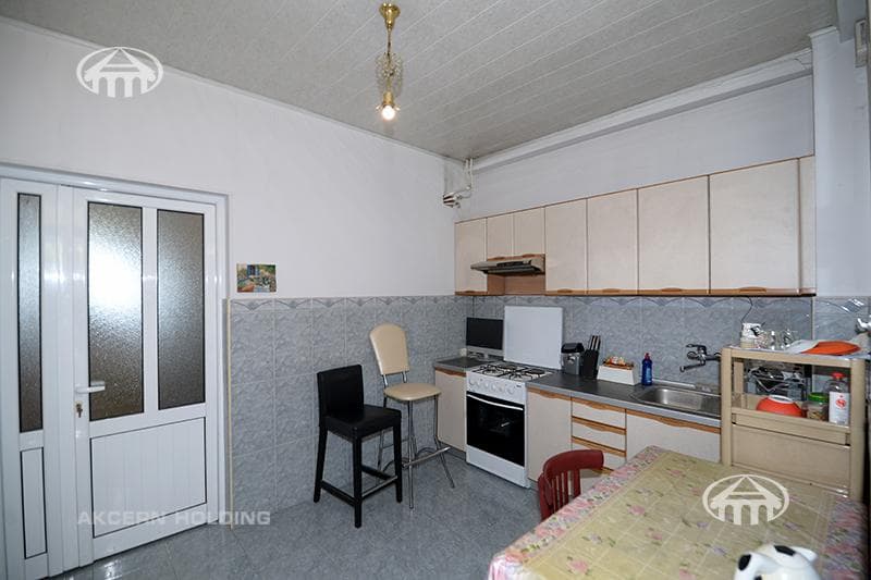 Дом · 7 комн. · 540 м² · Арабкир