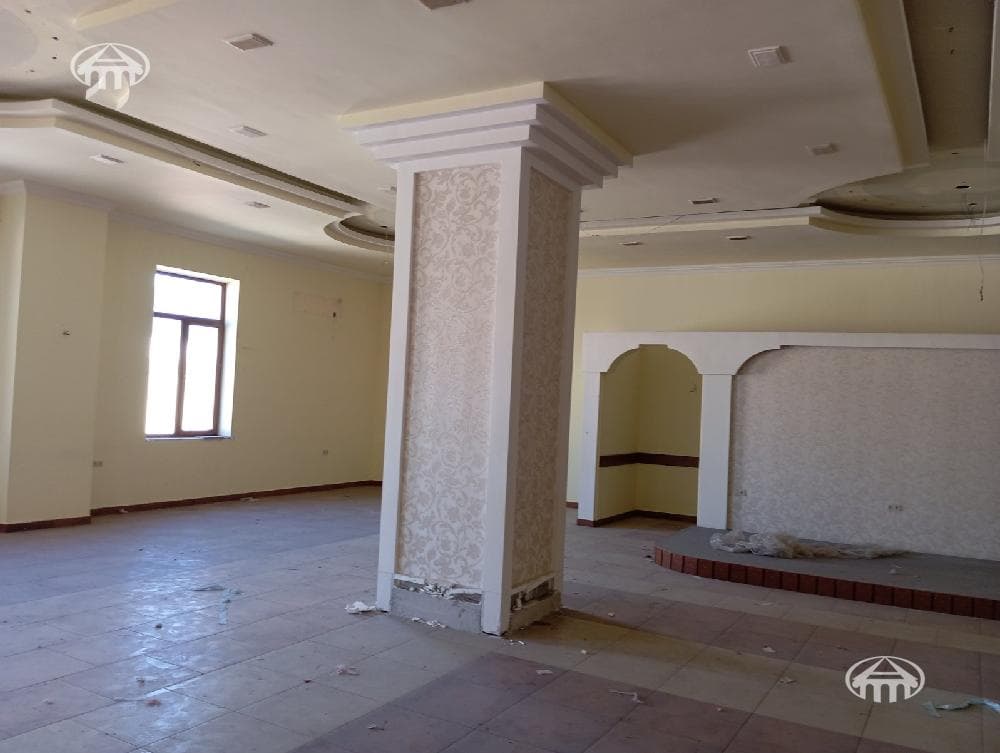 Ռեստորան · 1340 մ² · Փարաքար