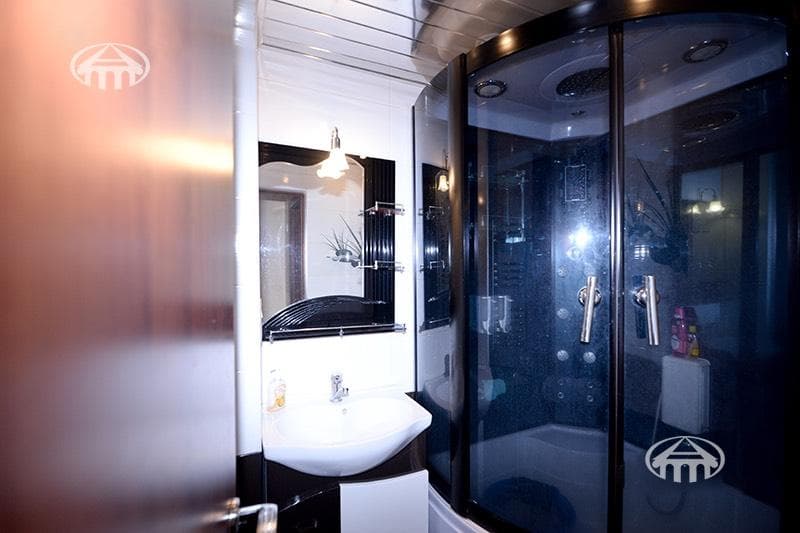 Квартира · 2 комн. · 77 м² · Арабкир