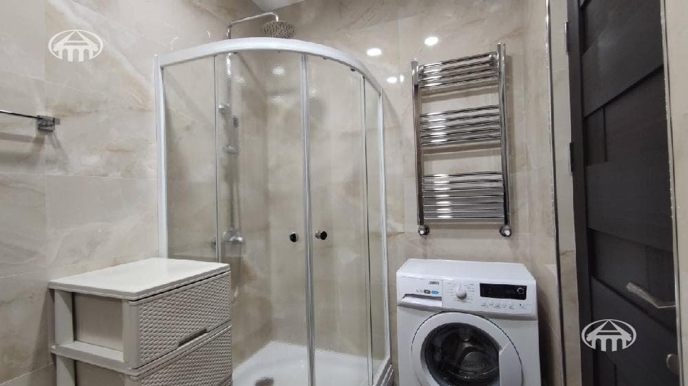 Բնակարան · 2 սեն. · 56 մ² · Կենտրոն