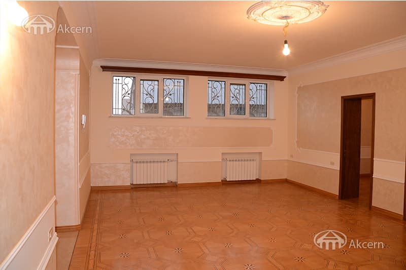 Дом · 7 комн. · 468 м² · Арабкир
