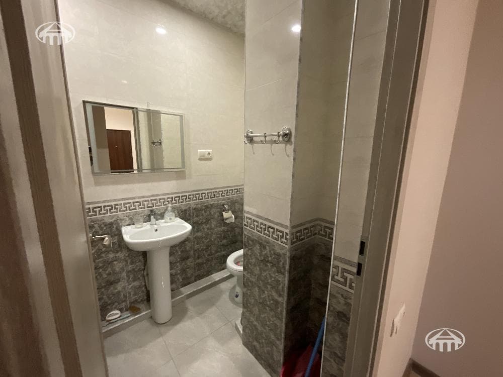 Квартира · 2 комн. · 63 м² · Кентрон