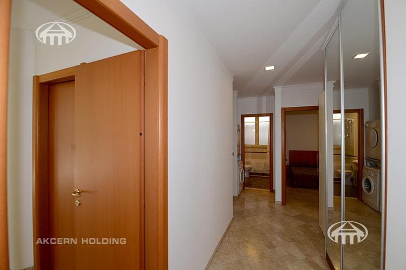 Apartment · 4 rooms · 254 m² · Kentron