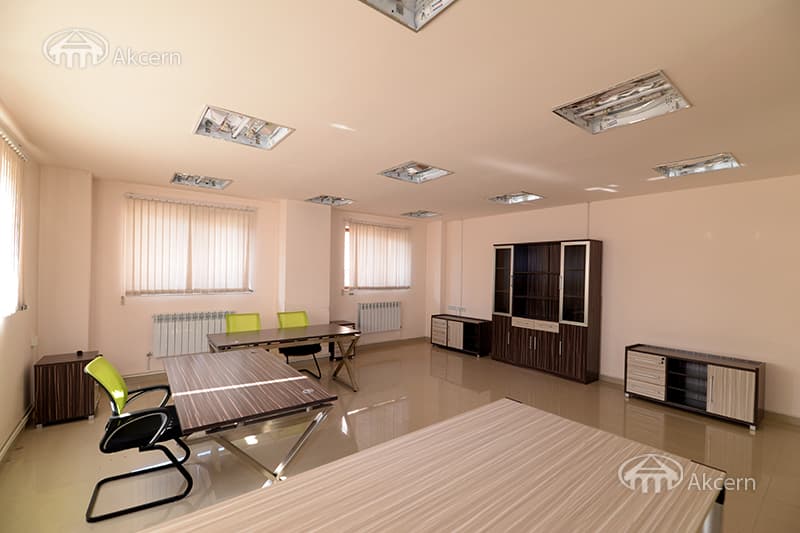Office · 83 m² · Kentron — photo 13 / 19