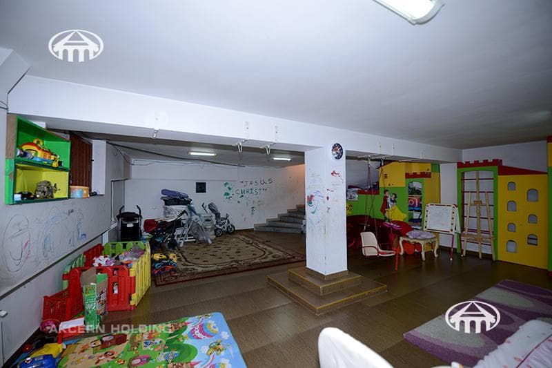 Особняк · 5 комн. · 327 м² · Аджапняк
