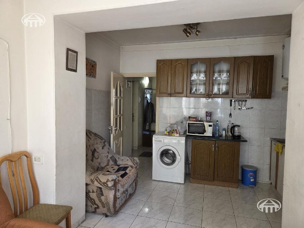 Apartment · 2 rooms · 74 m² · Kentron