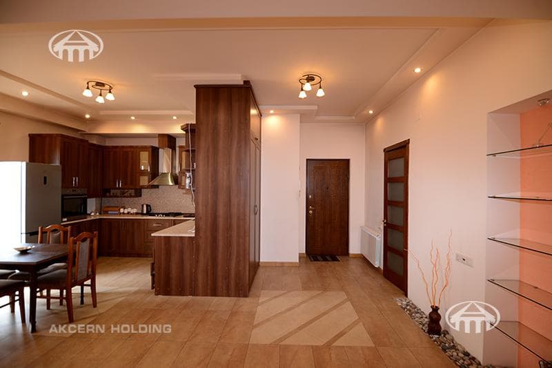 Квартира · 3 комн. · 106 м² · Арабкир