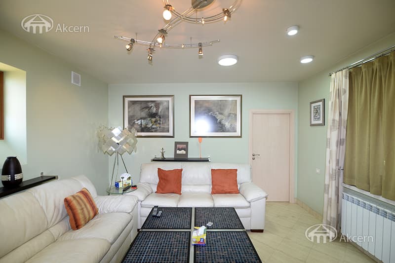 Mansion · 9 rooms · 600 m² · Balahovit