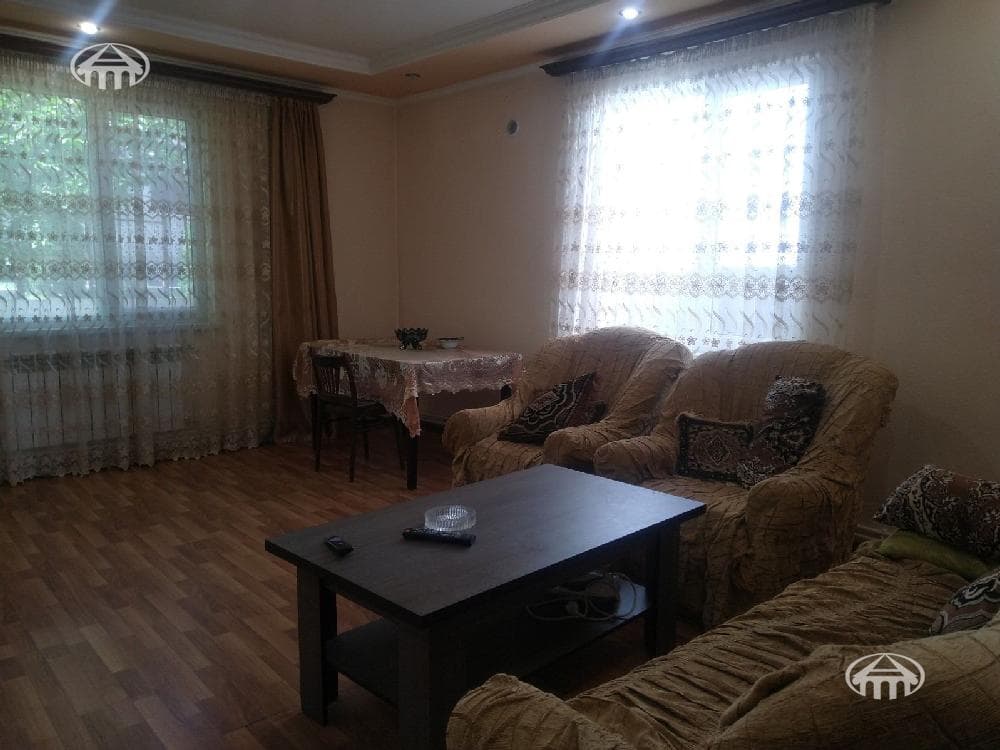 House · 3 rooms · 90 m² · Arabkir