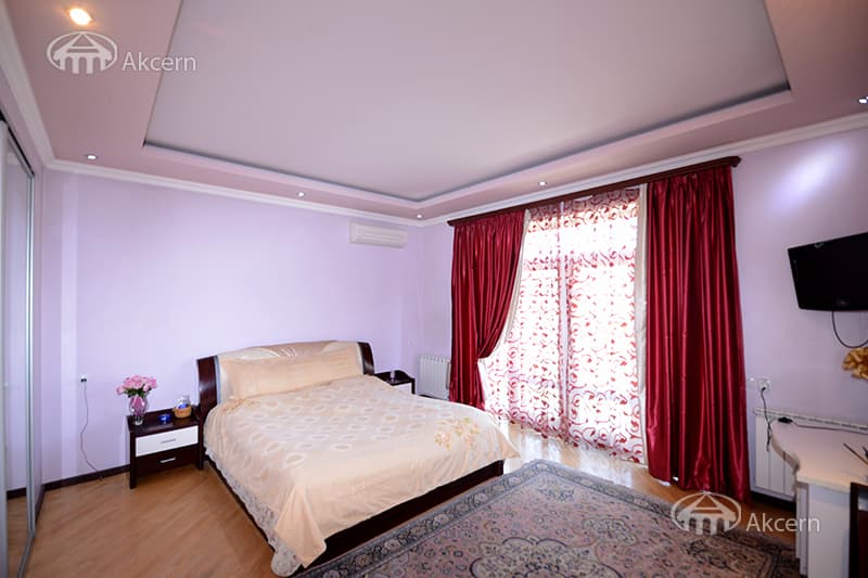 Дом · 5 комн. · 342 м² · Давташен