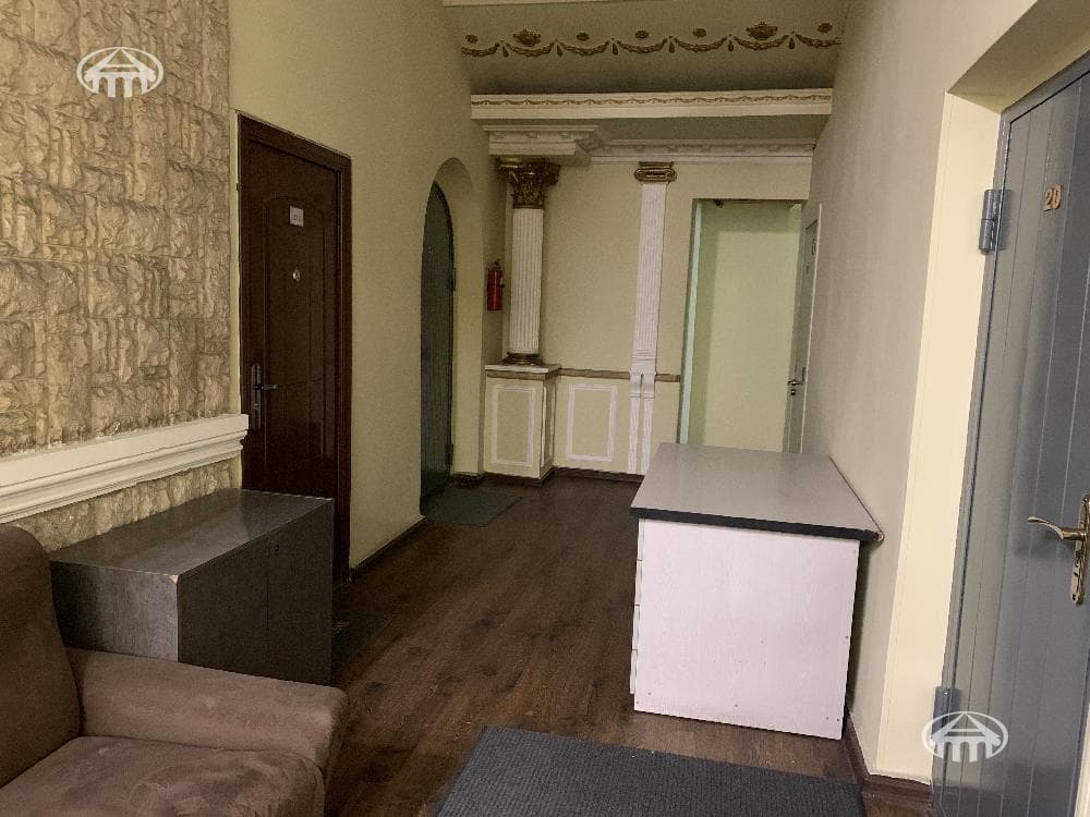 Office · 18 m² · Kentron