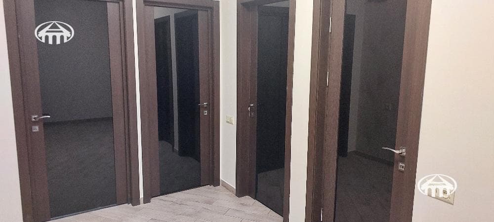 Apartment · 3 rooms · 104 m² · Kentron