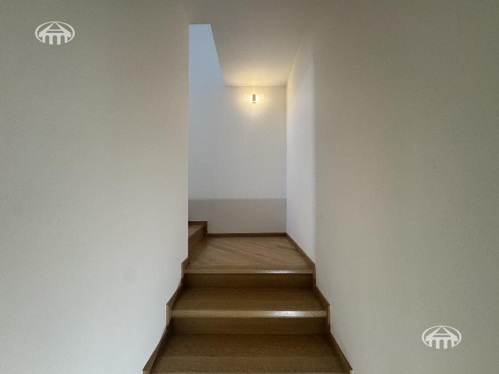 Townhouse · 4 rooms · 292 m² · Arabkir