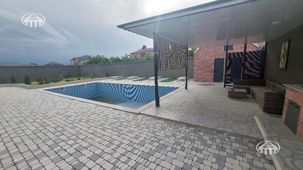 Mansion · 4 rooms · 292 m² · Qasax