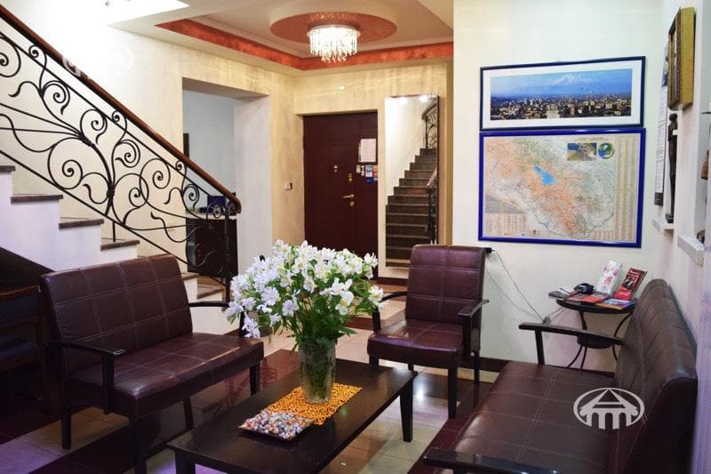 Hotel · 7 rooms · 328 m² · Arabkir