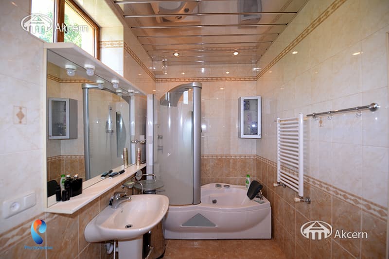 Mansion · 5 rooms · 586 m² · Avan — photo 19 / 34