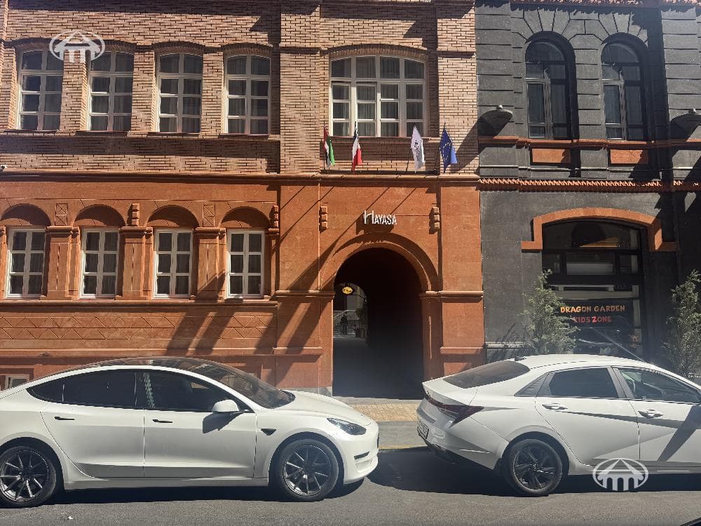 Ռեստորան · 250 մ² · Կենտրոն — Լուսանկար 8 / 9
